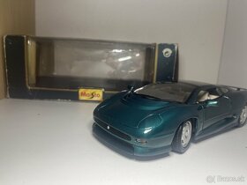 Predám Jaguár XJ220 1:18 - 12