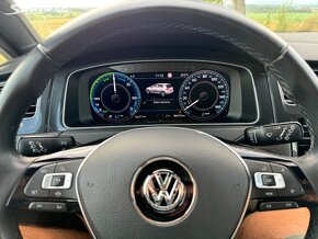 Volkswagen e-Golf, 35,8 kWh, SoH 91%, Top výbava - 12