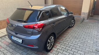 Hyundai I20 1.2 62KW, benzin 1 majiteĺ - 12