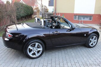 • MAZDA MX-5 1.8i, 93 kW, čierna metalíza, r.v. 2008 • - 12