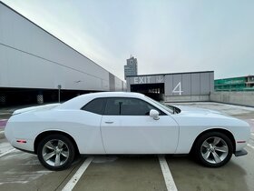 Predám DODGE Challenger 3.6L Automat, 2019, Full LED - 12