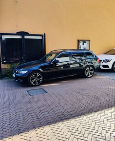 BMW 330D Touring E91 - Black, Navi Pro, Manual 6st. RWD - 12