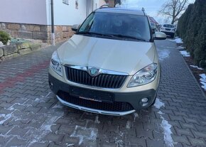 Škoda Roomster Scout Panorama 1,6 TDi Tažné nafta manuál - 12