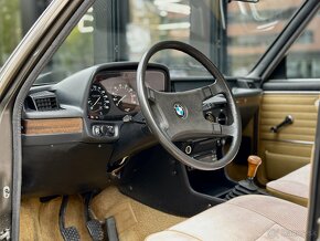 BMW 520i e12 1979r.v. - 12