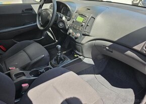 Hyundai i30 1.4-KLIMA-ISOFIX - 12