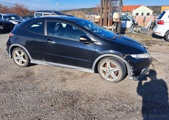 Honda Civic 2,2 i-CTDi Type S nafta manuál 103 kw - 12