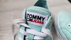 TOMMY JEANS damske tenisky - 12