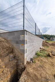 Oporny mur, betonazne prace, plot - 12