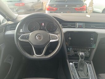 VW Passat Variant B8 2,0 TDi 110 kW r.v. 4/2020 6° manuál - 12