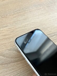 iPhone XR biely 64gb - 12