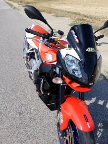 Aprilia tuono 1000 R - 12