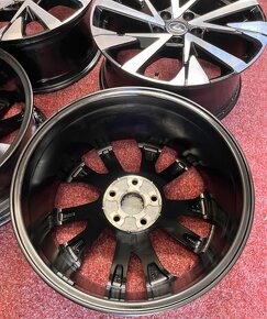 5x114,3 R18 originál alu Lexus NX 450H model 2023 - 12