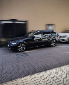 BMW 330D Touring E91 - Black, Navi Pro, Manual 6st. RWD - 12