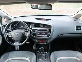 Kia Cee´d Premium 1,6CRDi 128k, panorama, navigácia, AUTOMAT - 12