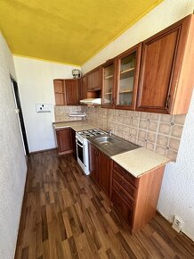 SUPER CENA 3 izbový byt 63 m2, 6/7, Sereď Garbiarska 98.000€ - 12