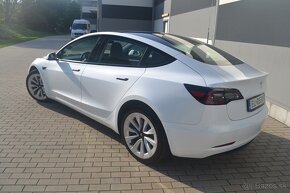 TESLA MODEL 3 - 12