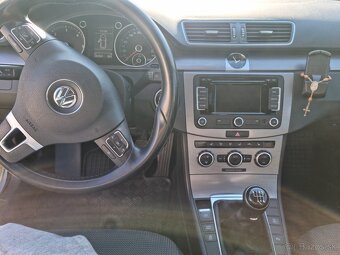 Predám vw passat b7 2.0 103 kw - 12