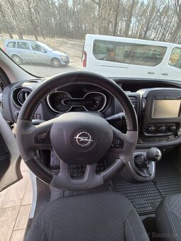 Opel Vivaro Combi - 12