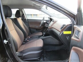 Hyundai i20 Active Automat - 12