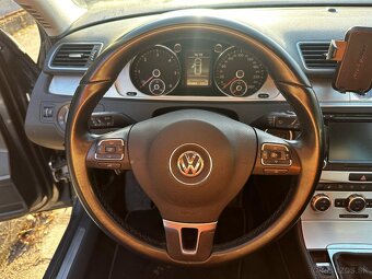 Volkswagen Passat 2.0 TDI - 12