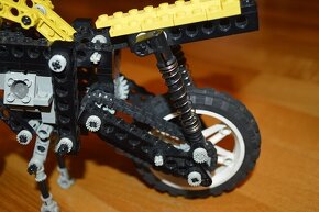 predam dve zriedkave zberatelske LEGO Technic motorky - 12