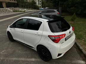 Predam TOYOTA YARIS HYBRID - 12