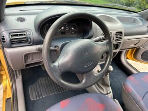 Renault Clio 1.2 RL - 12