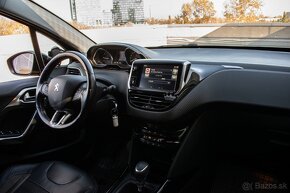 Peugeot 2008 1.2 PureTech 110 S S Allure A/T - 12