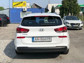 Hyundai i30 CW 1,6 CRDI 115 Classic,85kw,M6.5d..Kup.v SR. - 12