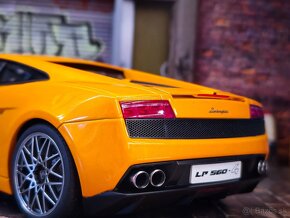 Lamborghini Gallardo LP560-4 1:18 AutoArtorange cordelia wh - 12