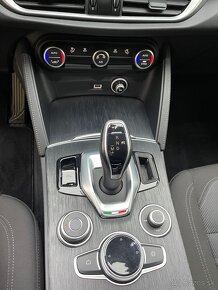 Alfa Romeo Stelvio 2.2 JTD 190k Business AWD A/T - 12