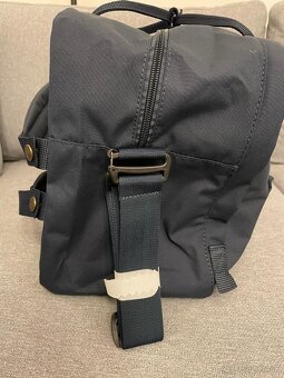 Predám batoh značky Fjällräven Kanken Weekender Army Blue - 12