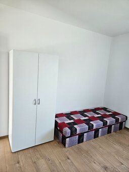 3 IZBOVÝ KLIMATIZOVANÝ BYT S BALKÓNOM - 12