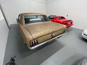 1964 Ford Mustang coupe V8 automat - 12