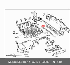 Mercedes E -class W213 2016 - zadne čelo celo stena - 12