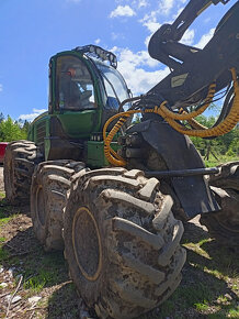 Harvestor John Deere 1470 E - 12