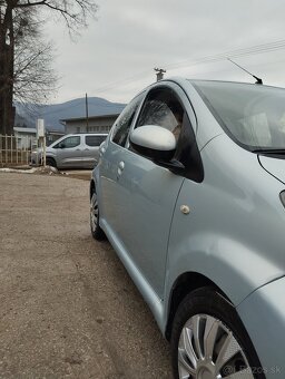 Toyota aygo 1.4 HDI - 12