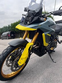 Suzuki Vstrom 800 DE - 12