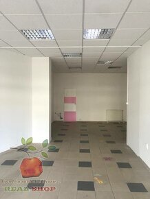 Komerčné priestory v centre s výkladom od 20m2 - 12