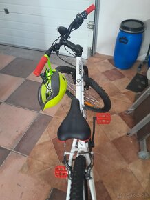 Detský bicykel B-Twin RockRider300 - 12