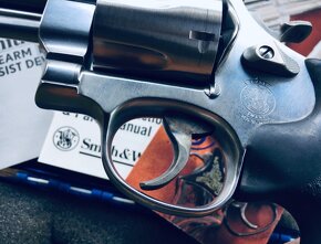 Revolver Smith&Wesson .44 Magnum - 12