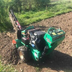 Pásové rýpadlo DITCH WITCH RT24 TRENCHER z USA - 12