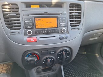 Kia Rio 1.4 LX - 12