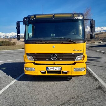 Predám Mercedes-Benz Atego 1324, hákový nosič kontajnerov - 12