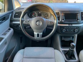 Volkswagen Sharan 2.0 TDi Comfortline NAVI Ťažné - 12