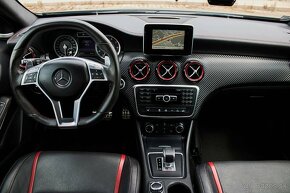 Mercedes-Benz A 45 AMG 4Matic - 12