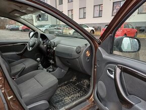 Dacia Duster 1.6 16V 77kW 4x4, 1. majiteľ, ťažné - 12