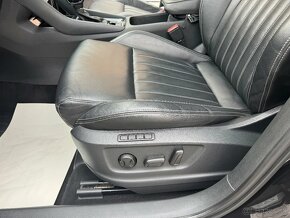 ŠKODA KAROQ 2.0 TDI 4x4 DSG STYLE PANO NAVI KOŽA TAŽNE - 12