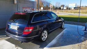 Mercedes Benz C320 automat 4matic navigácia - 12