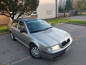 Skoda octavia 1.6 TOUR - 12